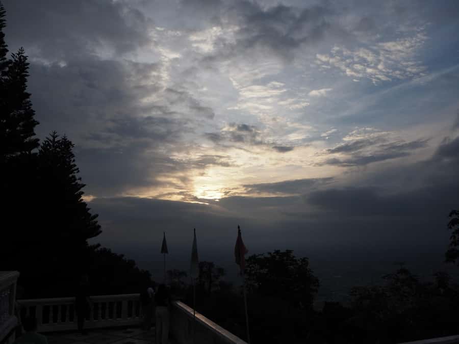 Chingmai Sunrise Hike & Cultural Traditions - Almsgiving with a respectful guide