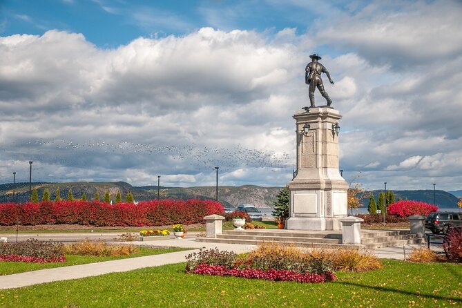 City tour and hiking to the Canyon and Waterfall in the Park - Bec-Sie Outdoor Center and the Rivière-à-Mars canyon