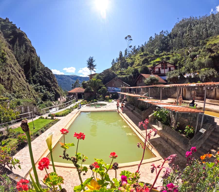 Cusco: 4-Day Lares Trek to Machu Picchu with Panoramic Train - Who should book this trek?