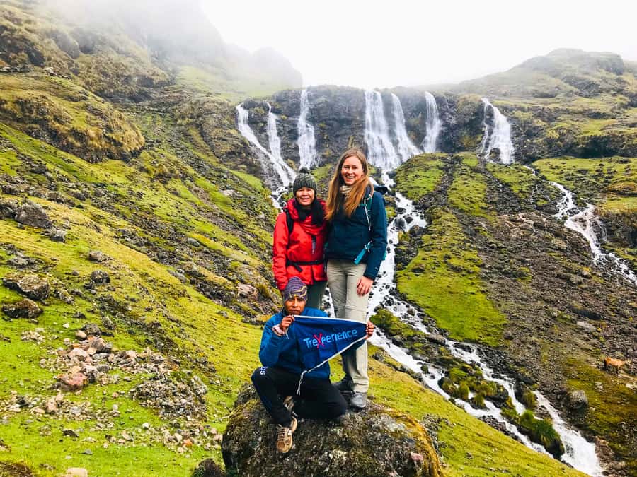 Cusco: 4-Day Lares Trek to Machu Picchu with Panoramic Train - Day 2: The hard climb to Condor Pass
