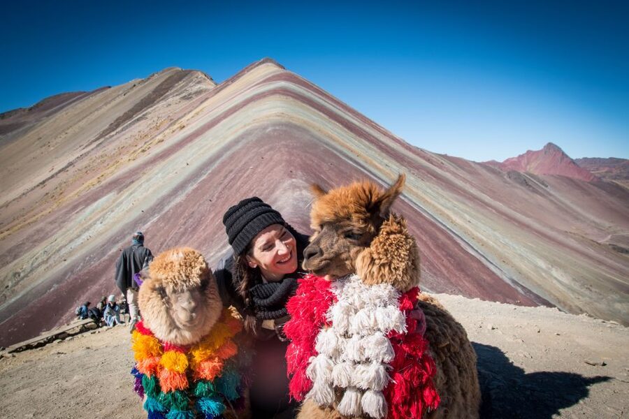Cusco: Rainbow Mountain Tour and Red Valley Hike (Optional) - The rough road toward Vinicunca