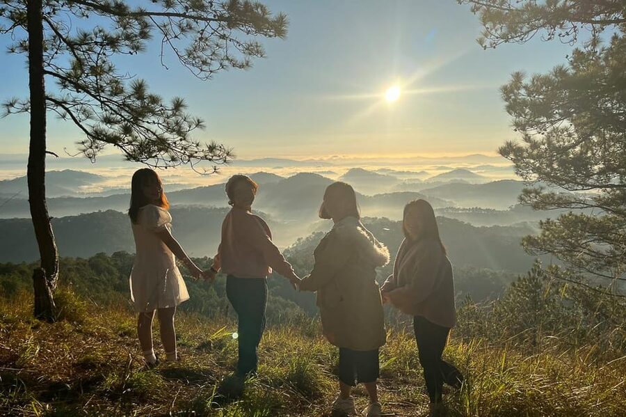 Da Lat: Chasing the Sunrise - A Mini Trek Adventure - What happens when the weather turns gray?