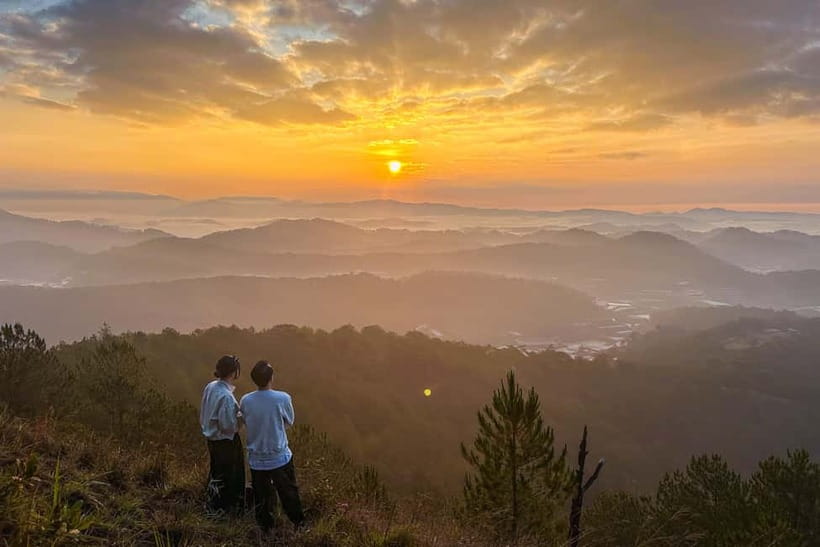 Dalat: Cloud Chasing packaged hike - Sunrise Pickup Included - Coffee, toast, and artichoke tea in the forest