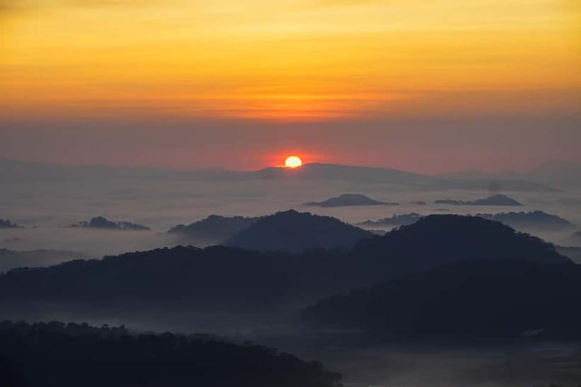 Dalat: Cloud Chasing packaged hike - Sunrise Pickup Included - The optional professional photographer package