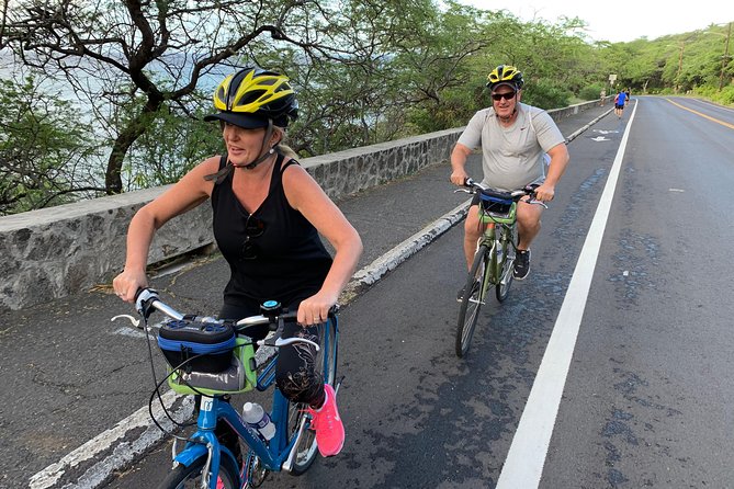 Diamond Head Bike to Hike and Local Lunch - Makalei Beach and the green sand detail