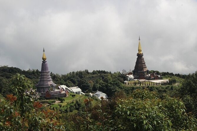 Doi inthanon National Park + 2Hour Fantastic Trekking with Lunch - Choosing between Pha Dok Seaw and Kew Mae Pan