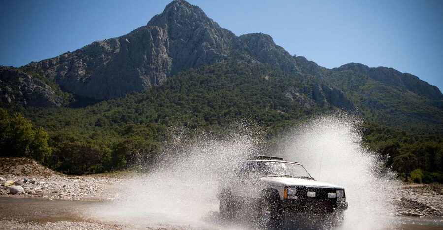 Dorgali: Supramonte Full-day Jeep Off-Roading & Hiking Tour - Into the Supramonte by four-wheel drive