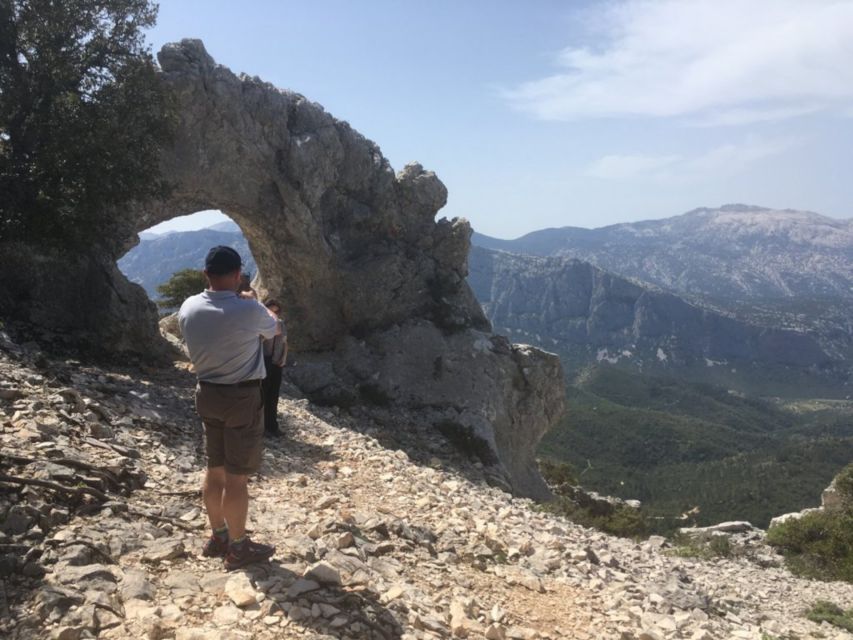 Dorgali: Supramonte Full-day Jeep Off-Roading & Hiking Tour - Wildlife in the Mediterranean scrub