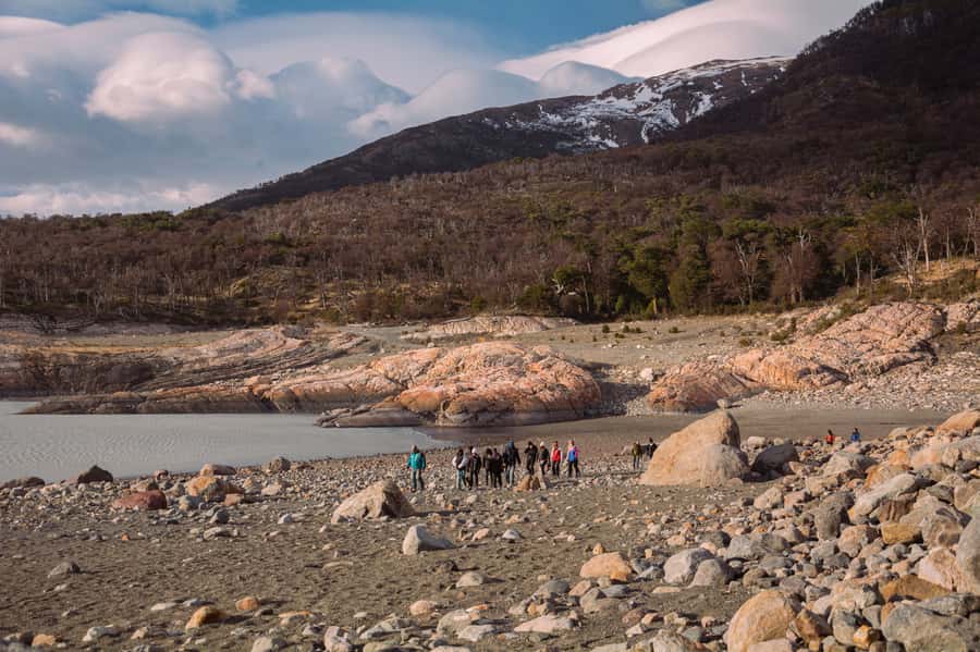 El Calafate: Safari Azul Los Glaciares Trekking Tour - Who should choose Safari Azul