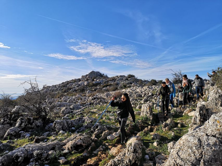 El Torcal de Antequera Hike with Transfer - Snacks, sweet wine, and the human touch