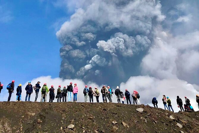 Etna excursion 3000 meters with 4x4 cable car and Trekking - What the guides add to the experience