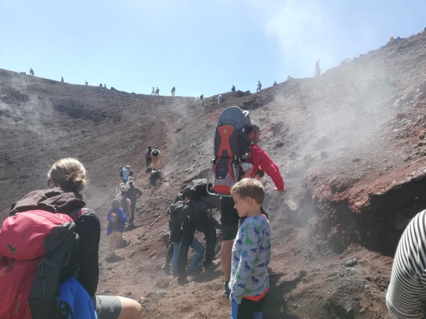 Etna: hiking to a stunning viewpoint over Valle del Bove - Etnean flavours after the volcanic trail