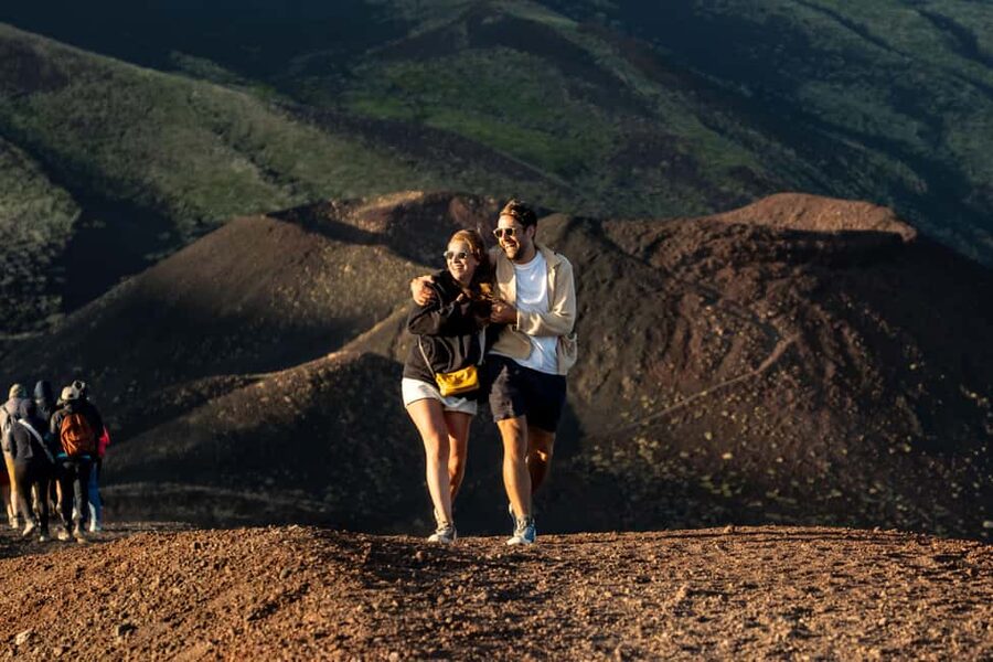 Etna Sunset Tour: Volcano trek, Cave & tasting from Catania - Why this Etna trip works well from Catania