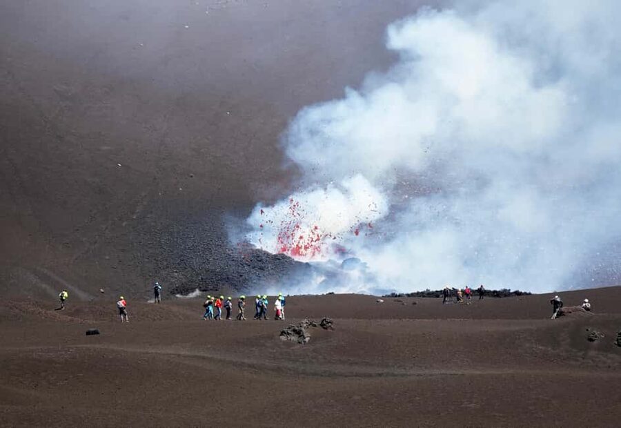 Etna: Trekking to the summit craters at 3340 meters - Cable car to 2500 meters, then 4x4 to 2850