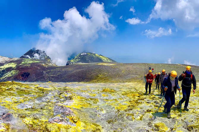 Etna - Trekking to the summit craters (only guide service) experienced hikers - The descent is the part to respect
