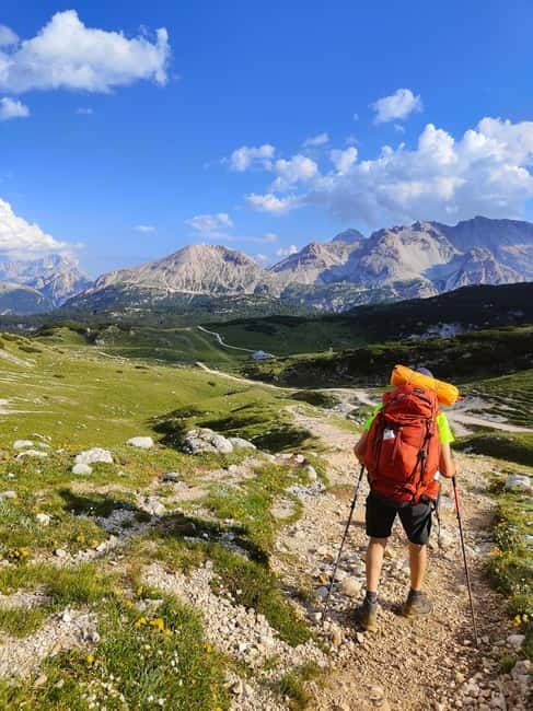 Explore the Dolomites, a hiking day in the mountains - Quiet paths instead of the most crowded viewpoints