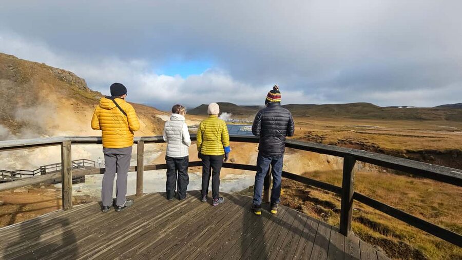 Fagradalsfjall Volcano Hike – Small Group with Local Guide - What makes this volcano hike different