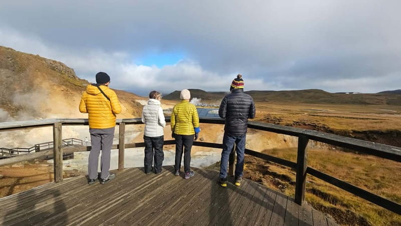Fagradalsfjall Volcano Hike – Small Group with Local Guide - Starting with Grindavík’s difficult story