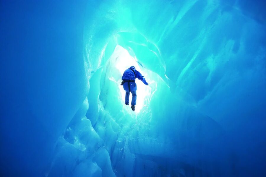 Franz Josef: 2.5 Hour Glacier Hike with Helicopter Transfer - Walking on the glacier for 2.5 hours