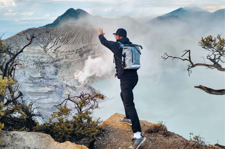 From Bali: Ijen Volcano Sunrise Hike with Transfer & All Fee - The descent, parking area, and ride back