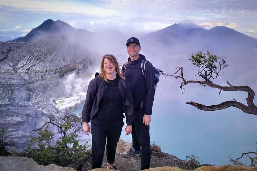 From Bali: Ijen Volcano Sunrise Hike with Transfer & All Fee - How the small group affects the experience