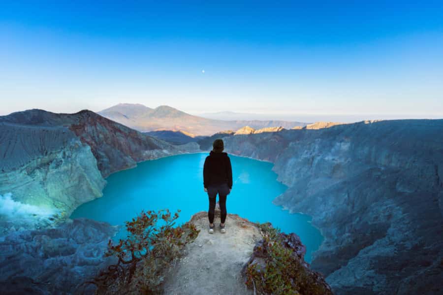From Bali: Ijen Volcano Sunrise Hike with Transfer & All Fee - The night pickup and long road to Gilimanuk