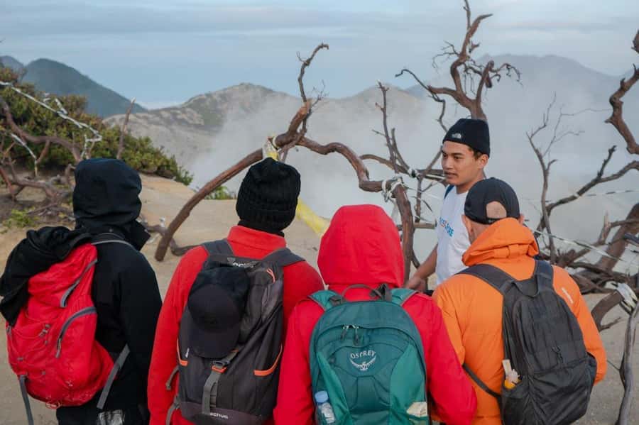 From Banyuwangi: Day Trip to Ijen Volcano with Guided Trek - Five things to know before climbing Ijen