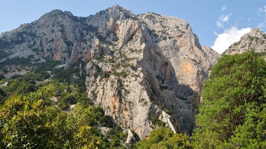 From Cala Gonone: Gorropu hiking with lunch - Who should book the Gorropu hike?