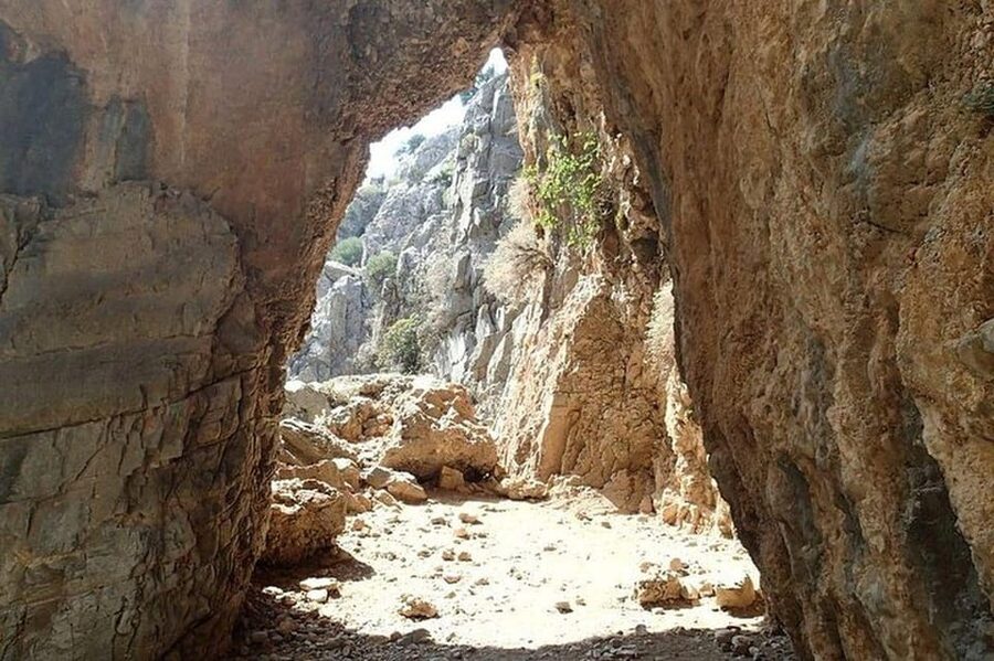 From Chania:Imbros Gorge Tour with Professional Hiking Guide - Who should book this day out