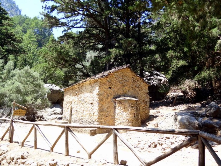 From Chania/Rethymno: Samariá Gorge Guided Hike with Pickup - Who should book this hike