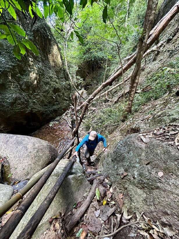 From Chiang Mai: Doi Saket Hiking Tour with Lunch - Lunch beside the stream