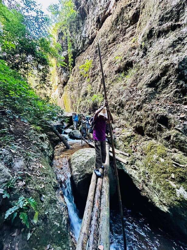 From Chiang Mai: Doi Saket Hiking Tour with Lunch - Fruit, tea, and coffee back at the village