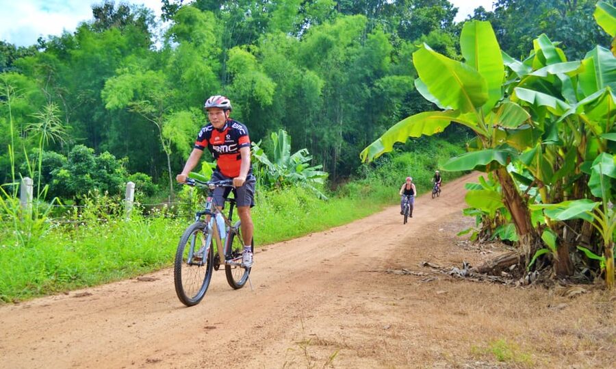 From Chiang Mai: Mae Taeng Valley Hike & Bike Day Trip - Who should book this day out?