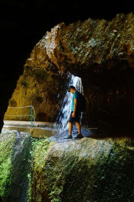 From Funchal: Levada Nova Hiking Tour with stopover at beach - Following the Moinhos Levada into Levada Nova