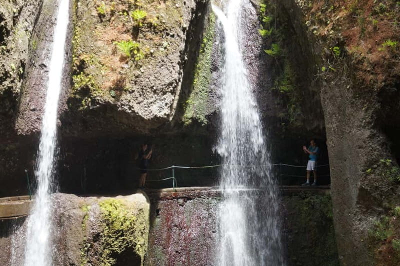 From Funchal: Levada Nova Hiking Tour with stopover at beach - The river crossing and trail confidence