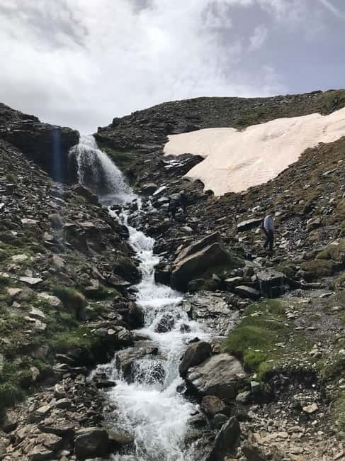 From Granada: High Sierra Nevada hiking experience - A rough trail toward Tajos del Campanario