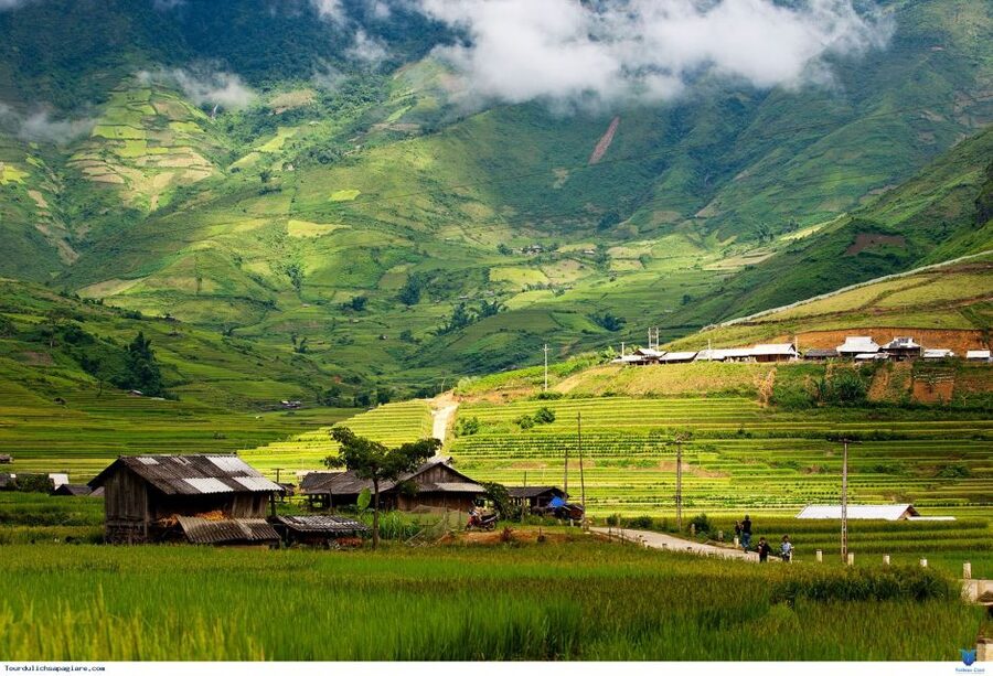 From Hanoi: 2-Day Sapa Trekking Trip with Homestay & Meals - The early start from Hanoi