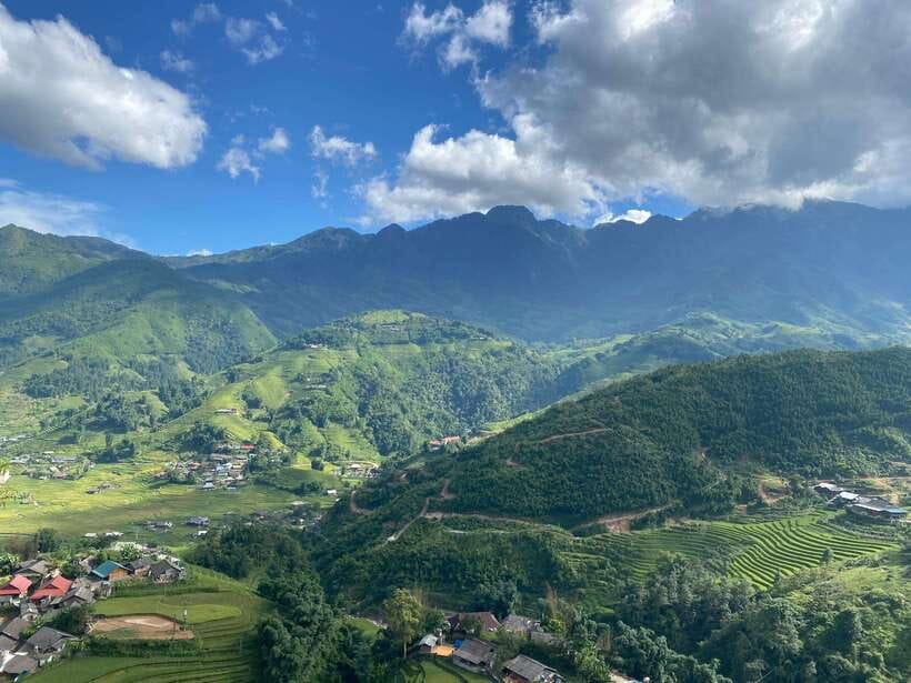From Hanoi: Trek and Stay: 3-Day Sapa Highlands Adventure - Day 2: Y Linh Ho, Lao Chai, and the walk to Ta Van