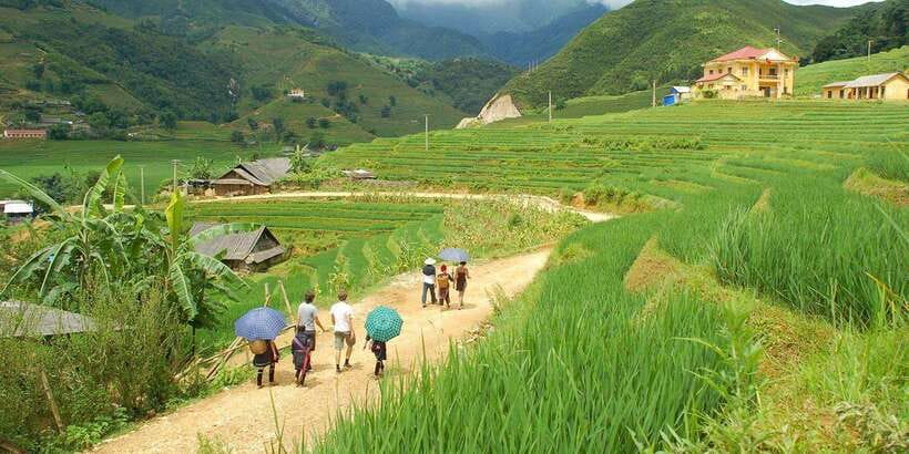From Hanoi: Trek and Stay: 3-Day Sapa Highlands Adventure - The guides make the biggest difference
