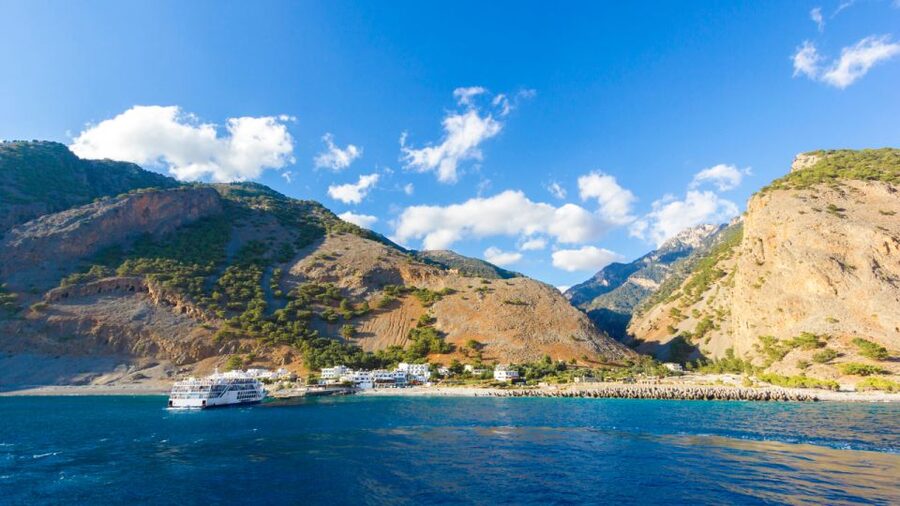 From Heraklion: Samaria Gorge & Agia Roumeli Hiking Day Trip - Why this Samaria Gorge trip is worth considering