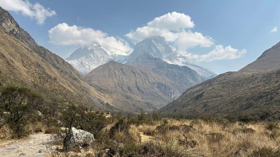 From Huaraz: Hike to the Lagoon 69 - Guide language and communication