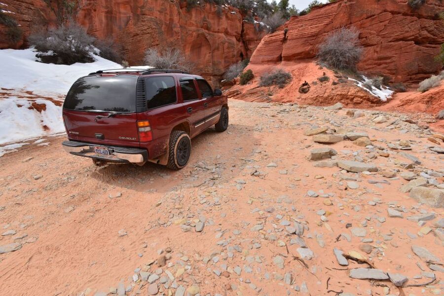 From Kanab: 3-Hour Peek-a-Boo Slot Canyon Hiking/Photo Tour - Why the photo focus works