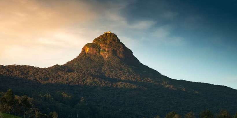 From Kandy: All Inclusive Adams Peak Epic Guided Hike - Why Adams Peak works as an overnight adventure