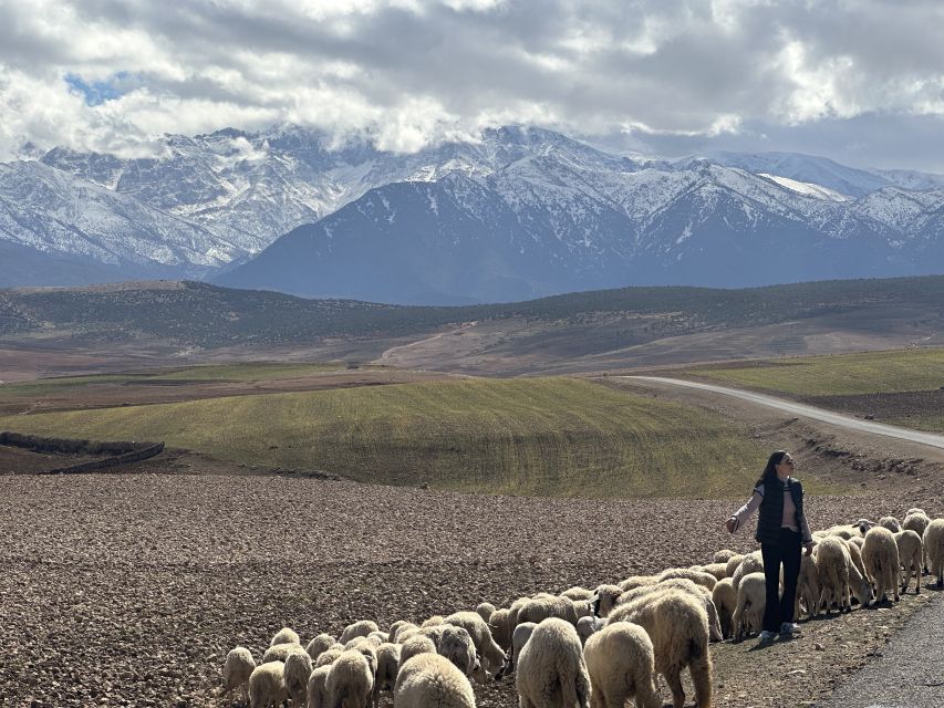 From Marrakech: Atlas Mountains 4-Day Hike with Hotels - Day two: Following the Imnane Valley to Imi Oughlad