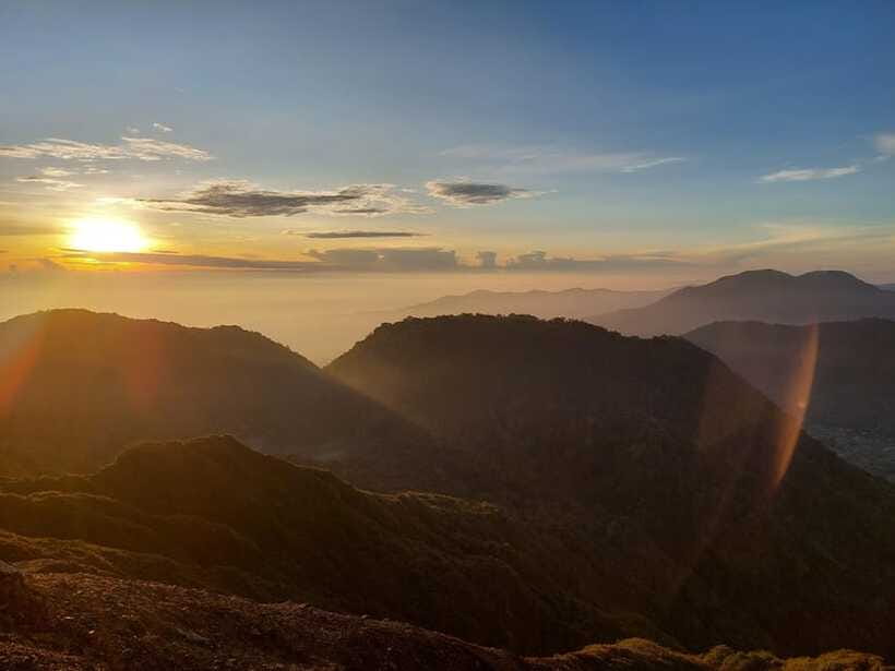From Medan: Mount Sibayak Sunrise Hike & Natural Hot Spring - The crater, sulfur, and natural gas