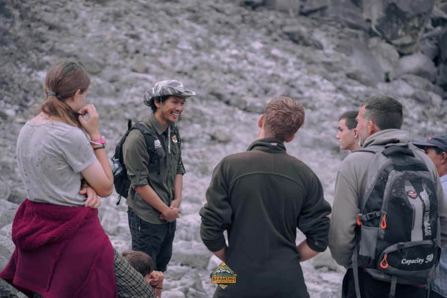 From Medan: Mount Sibayak Sunrise Hike & Natural Hot Spring - Who should book this Mount Sibayak experience?