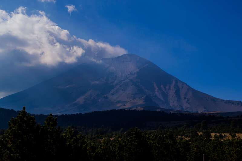 From Mexico City: Hike Iztaccihuatl Volcano with an Alpinist - Price, group size, and what you receive