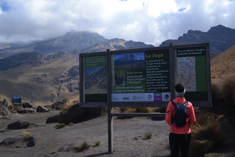 From Mexico City: Hike Iztaccihuatl Volcano with an Alpinist - La Joya is where the real work starts