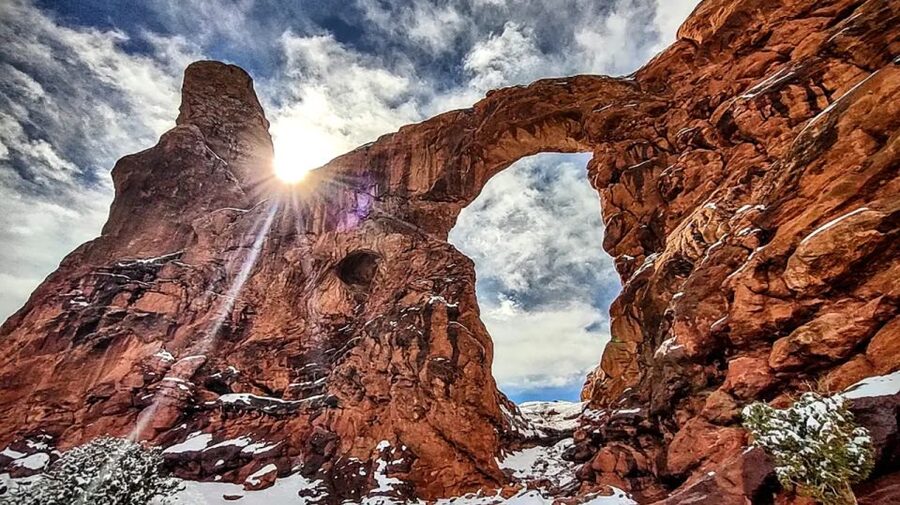 From Moab: Arches National Park 4x4 Drive and Hiking Tour - The Marching Men and wide-open views