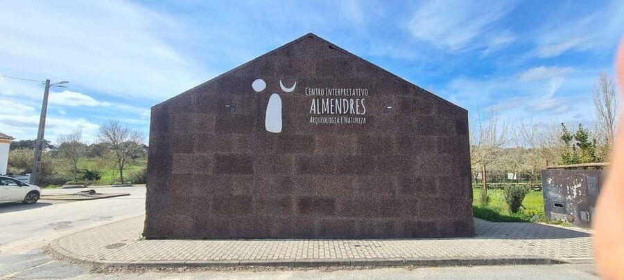 From Montemor or Évora: Guided Hike to Almendres Megalithic - Meeting the Almendres Cromlech and Menhir